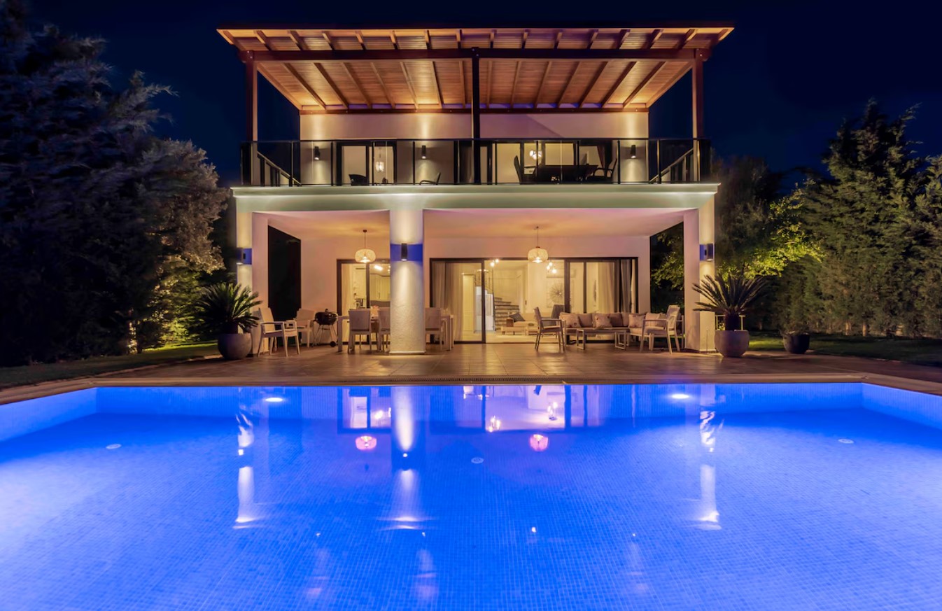 الفلل الفاخرة