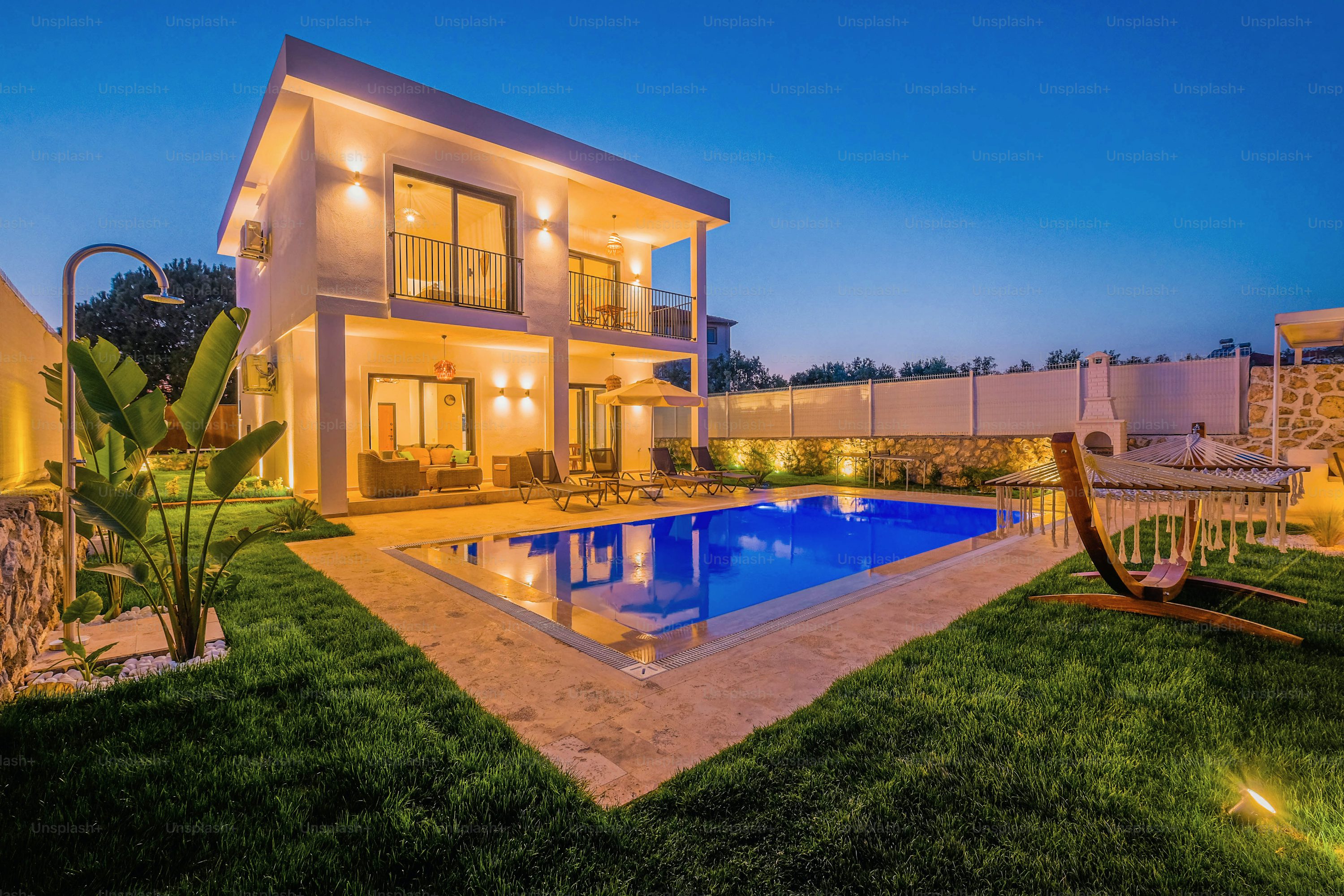 الفلل الفاخرة